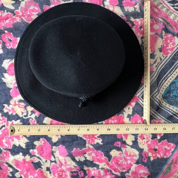Vintage Betmar Black Hat, 100% Wool, Bolero Style, Excellent Condition! - Picture 15 of 16